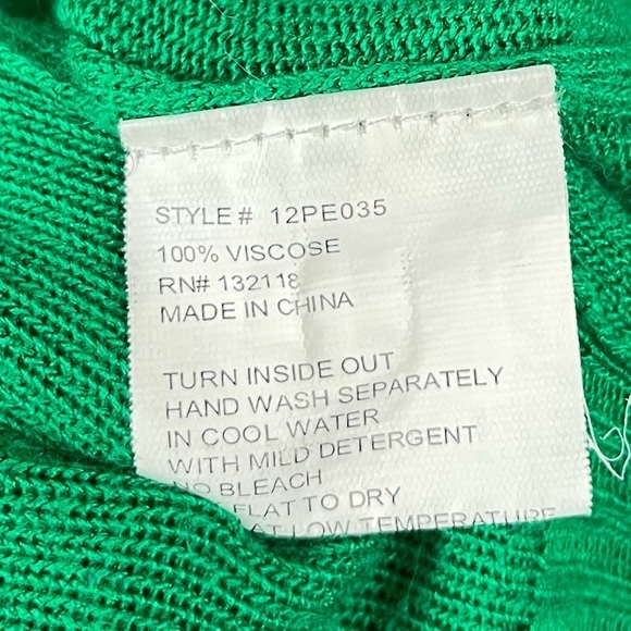 Yuka Large Kelly Green Knit Asymmetrical Button Dress Longline Sweater - Picture 5 of 6